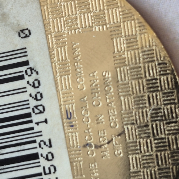 Coca-Cola Gold Textured Keychain - Picture 2 of 3